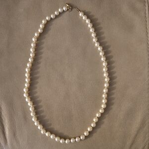 Vintage Sarah Coventry Classic White Cream Faux Pearl Necklace 23 Inches